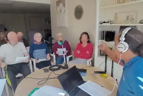 emeis bois jooli radio