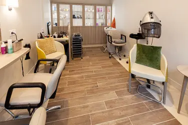 maison de retraite saint remy salon de coiffure