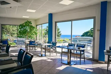 emeis clinique centre reeduction fonctionnelle air mer soleil vue restaurant