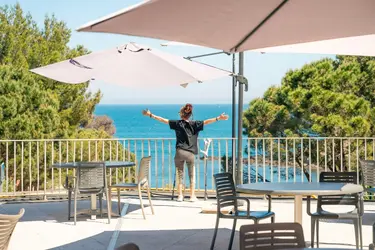 emeis clinique centre reeduction fonctionnelle air mer soleil vue terrasse