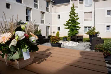 emeis maison de retraite bon air patio 2