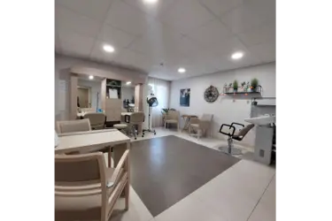 emeis-maison-de-retraite-les-pivoines-salon-coiffure