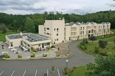 maison de retraite la cerisaie poigny la foret 06