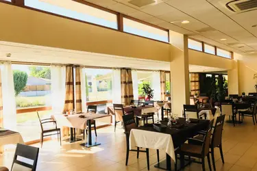 maison de retraite la clairiere restaurant
