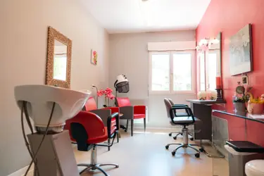 maison de retraite villeneuve sur lot salon de coiffure