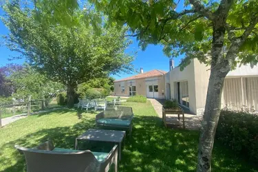 maisonderetraite lesjardinsdesaintes jardin