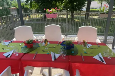 residence chantereine terrasse table